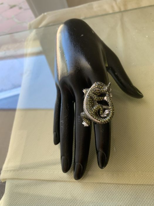 продам кольцо серебро ЗМЕЯ новое