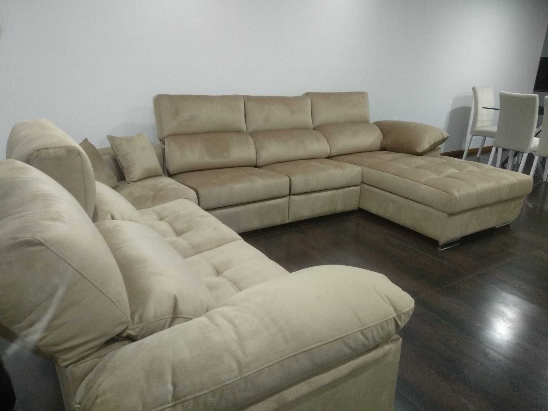Sofás com/sem Chaise Super Confortáveis (Preço e Entrega Negociáveis)
