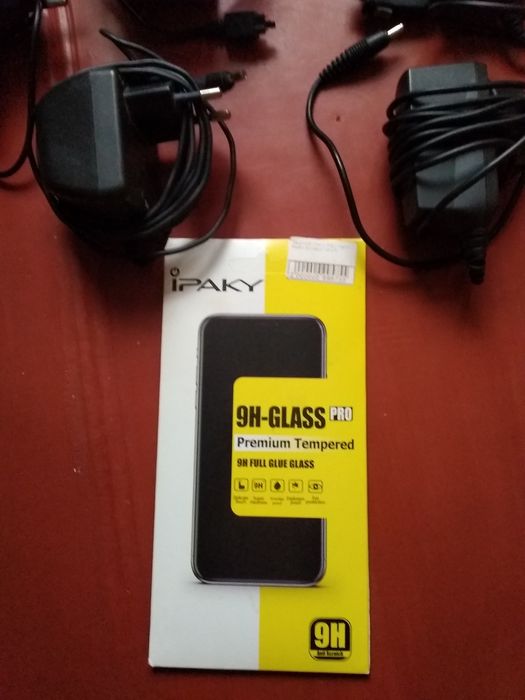 Продам зарядки 7