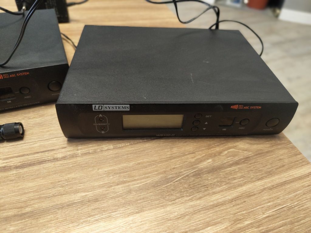 Dwa nadajniki ld ld system ws 100r do mikrofonu bezprzewodowych
