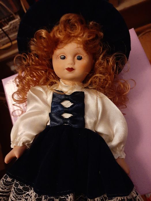 Boneca Porcelana Antiga