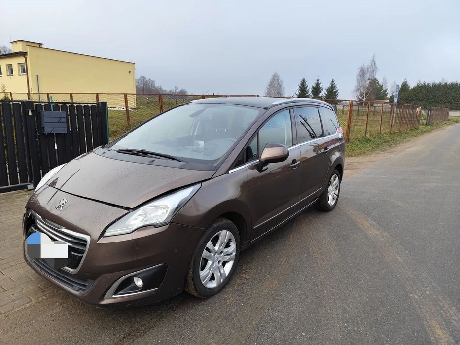 Peugeot 5008 132 tys przeb panorama Head up