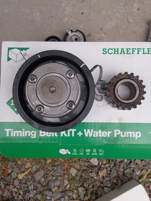 Фазорегулятор,клапан фазорегулятора и комплект ГРМ Рено Меган 2