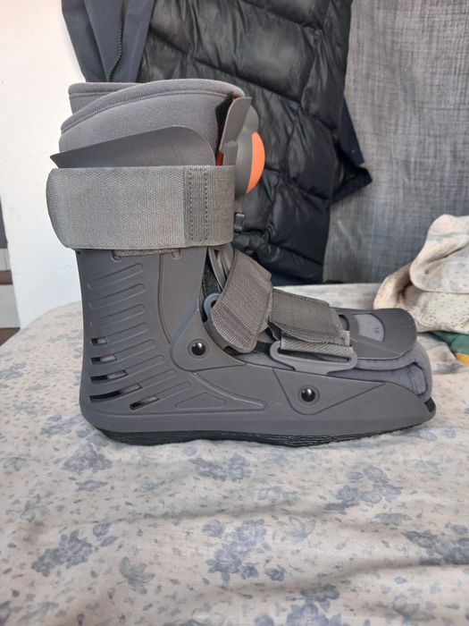 Bota ortopédico nova