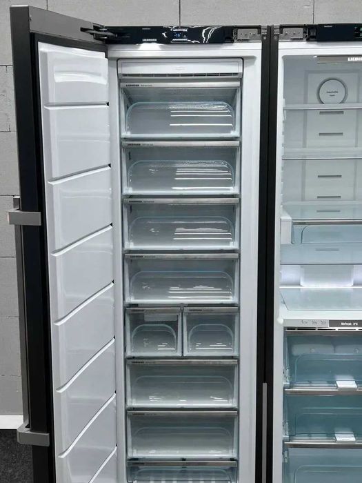 Графітовий комплект холодильник та морозильна камера Liebherr