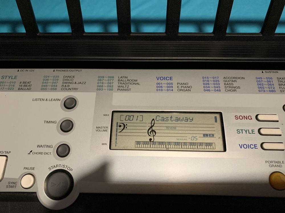 Orgão digital preto marca Yamaha