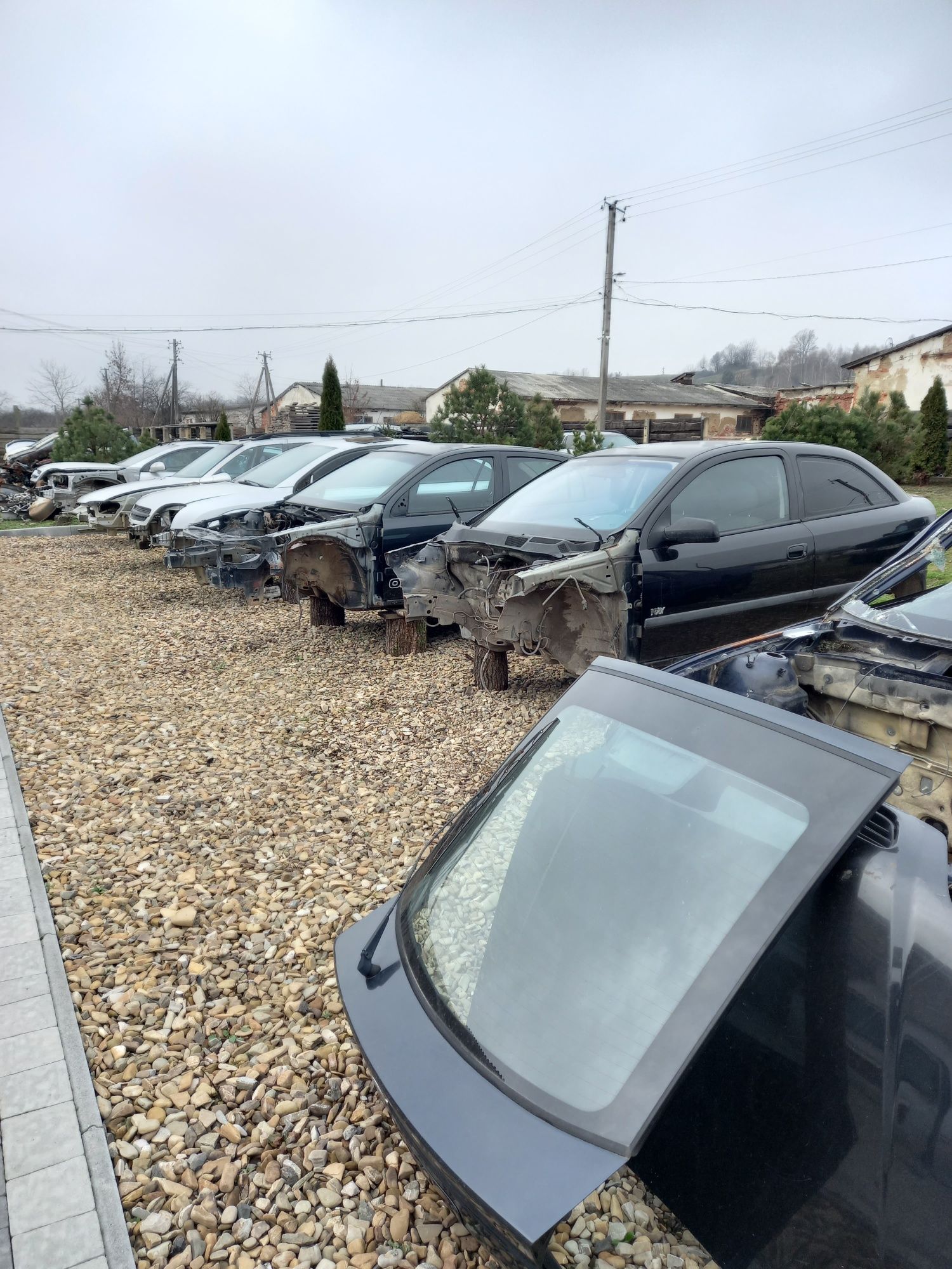 скло кришки багажника хечбек Opel Vectra C