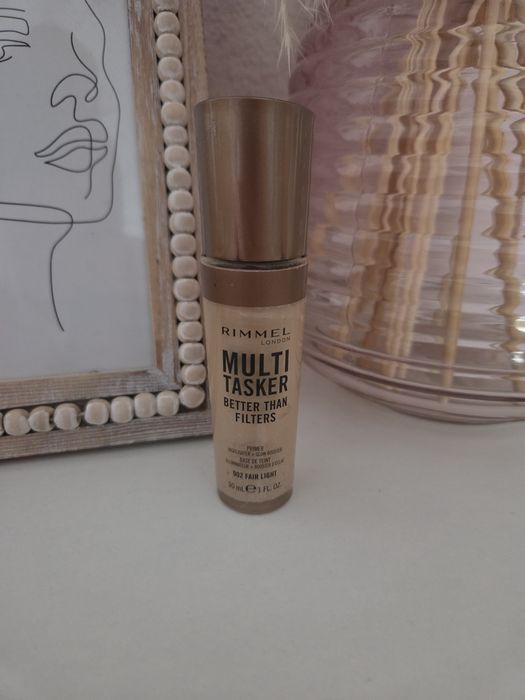 Multi tasker rimmel podkład