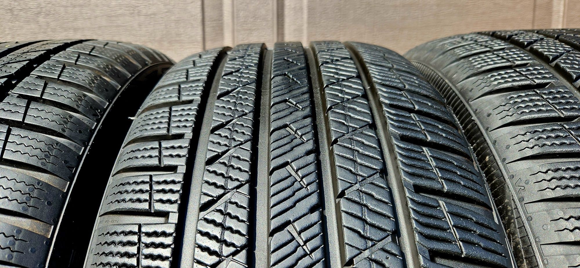 4x Vredestein Quatrac Pro Giugiaro Design 215/45 R18 93Y 7,2-7,4mm