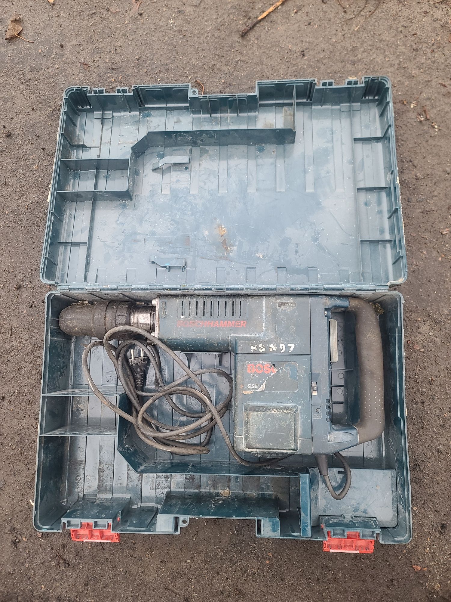 Перфератор відбійний молоток BOSCH 11E