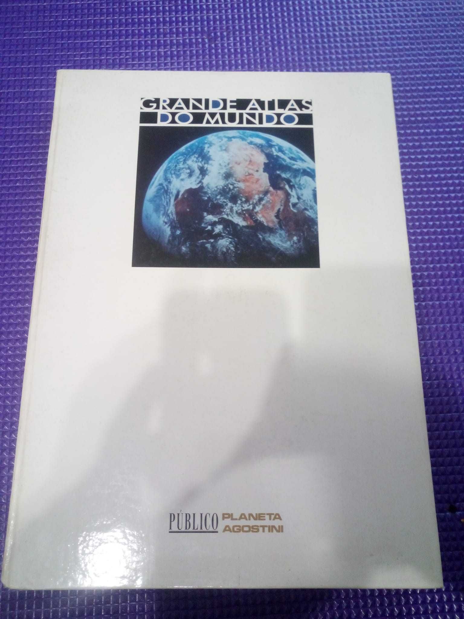 Livro Grande Atlas do Mundo Planeta Agostini Público