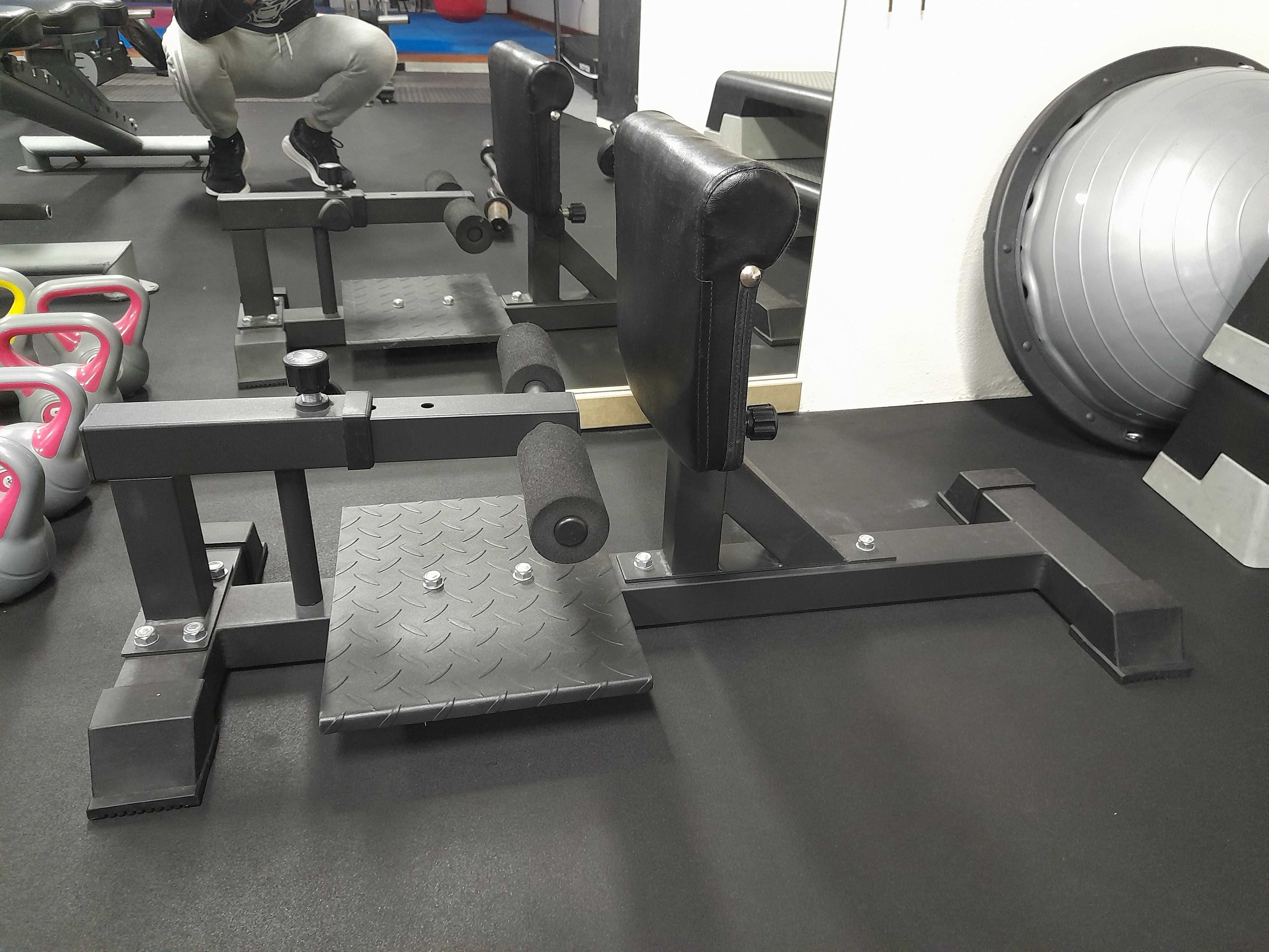 Sissy Squat Machine