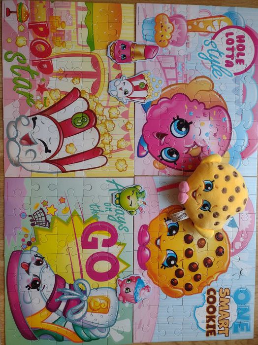 Shopkins puzzle i maskotka pluszak ciasteczko