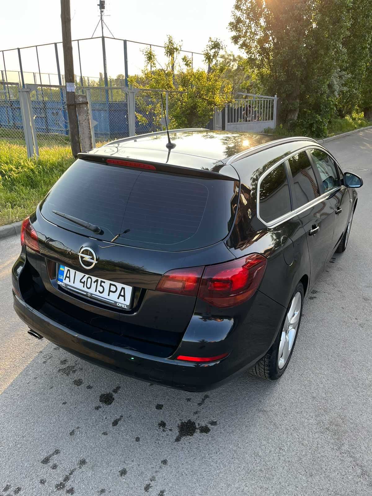 Opel Astra J 2.0 TDI Sport