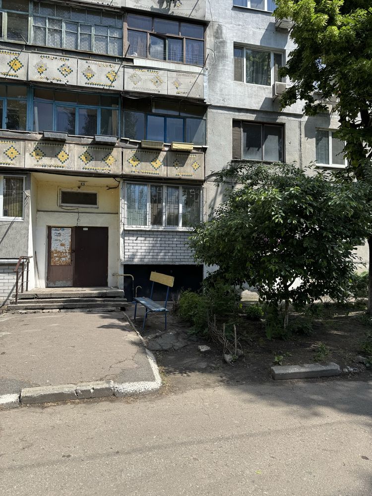 сдам 2 комнатную квартиру.