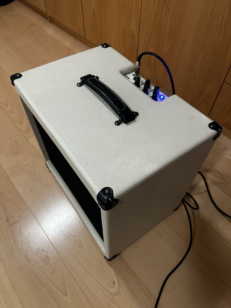 Amplificador guitarra DV Mark 12