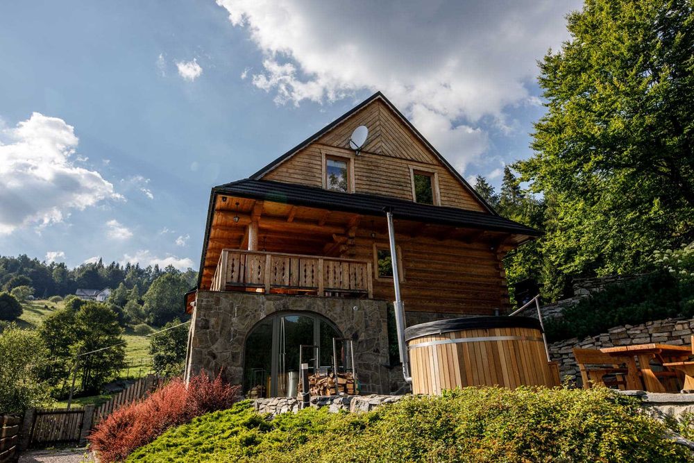 Luksusowa Willa w Beskidach dla 14osób- jacuzzi, sauna, balia, basen