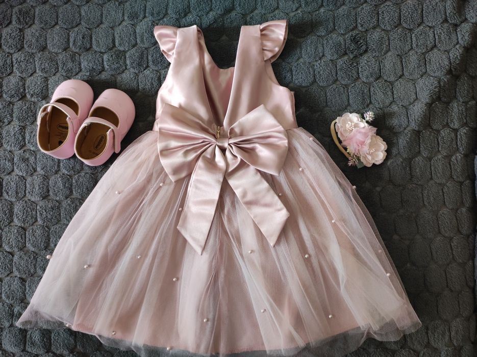 Святкова сукня для дівчинки на 1 рік