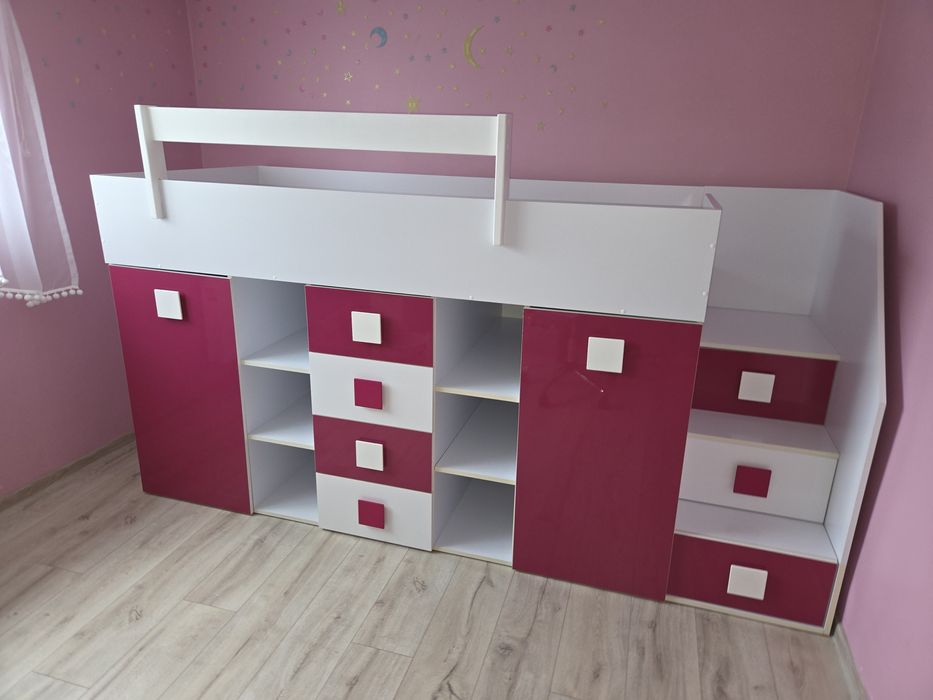 Meble dziecięce TOLEDO z łóżkiem na antresoli i biurkiem
