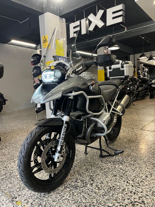 BMW GS 1200 de 2006 Optima com Top Case e Crash Bars, Akaprovic