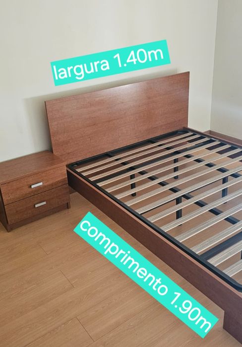 Cama de casal com estrado