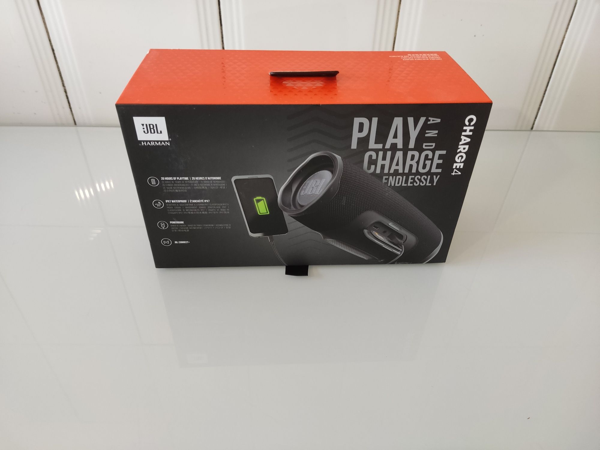 Caixa JBL charge 4