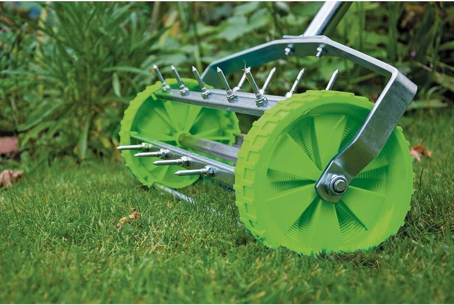 Draper Tools Ręczny aerator do trawnika 450 mm