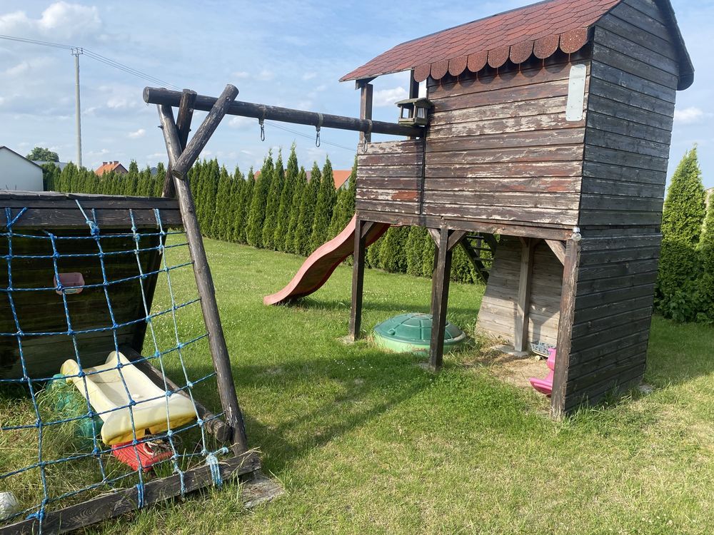 Domek dla dziecka sciana spinaczkowa hustawka