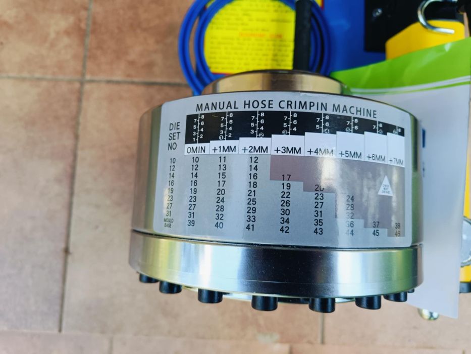 Zakuwarka węży przewodów hydraulicznych z Niemiec zaciskarka prasa mob