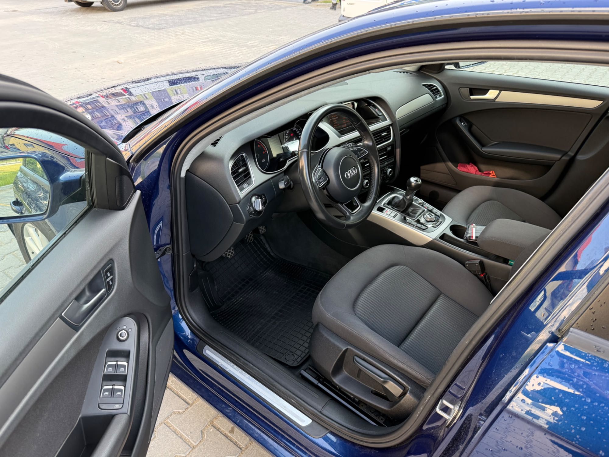 Audi A4 B8 2.0 TDI 143 km kombi zadbana niski przebieg