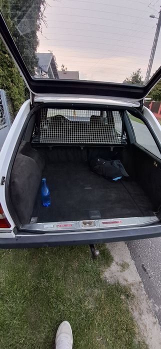 Sprzedam lub zamienie Mercedesa S124 2.0
