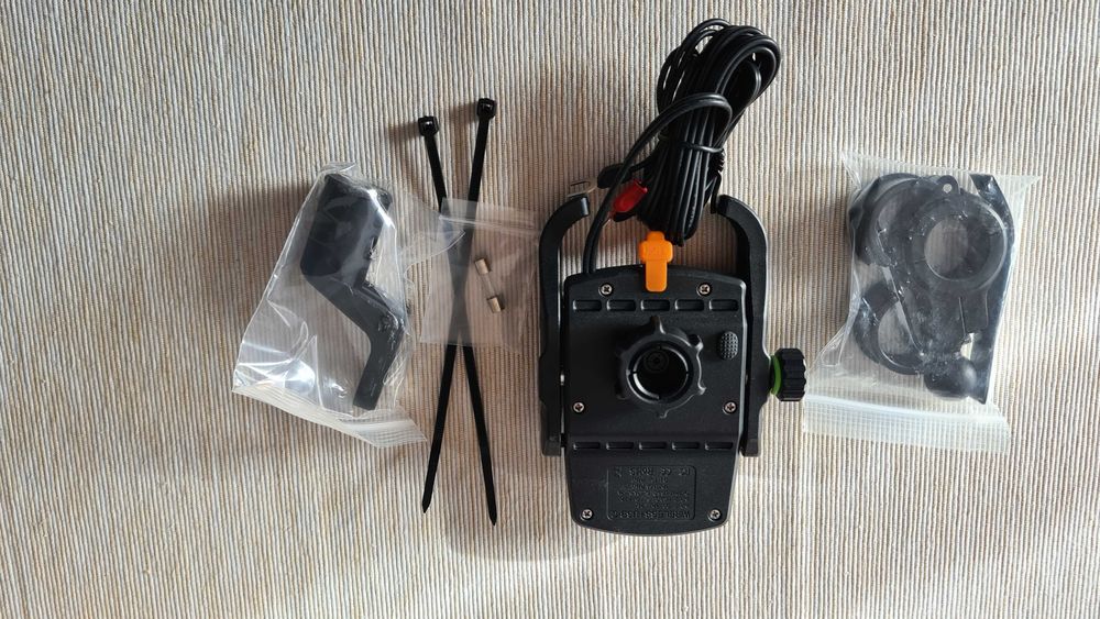 Uchwyt telefonu z ładowaniem - indukcja & USB C na motocykl