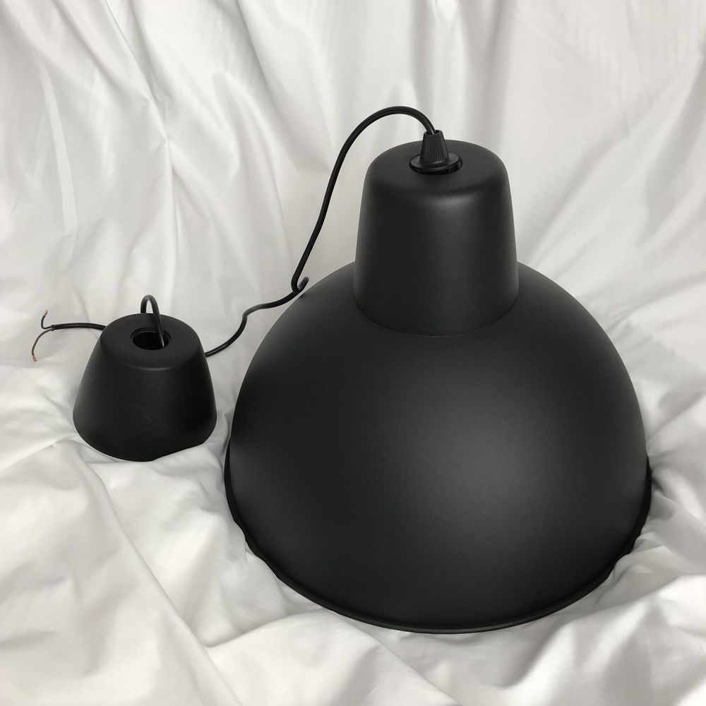 czarna lampa wisząca Skurup Ikea
