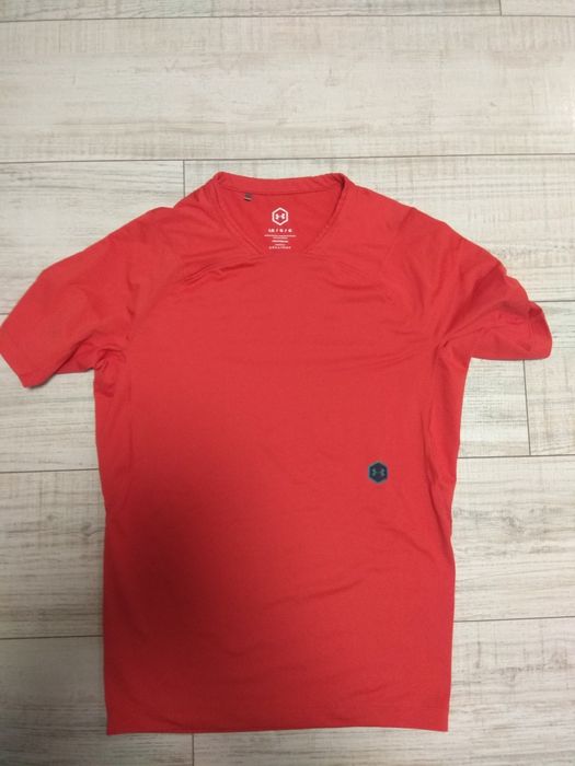 Футболка  under Armour  rush