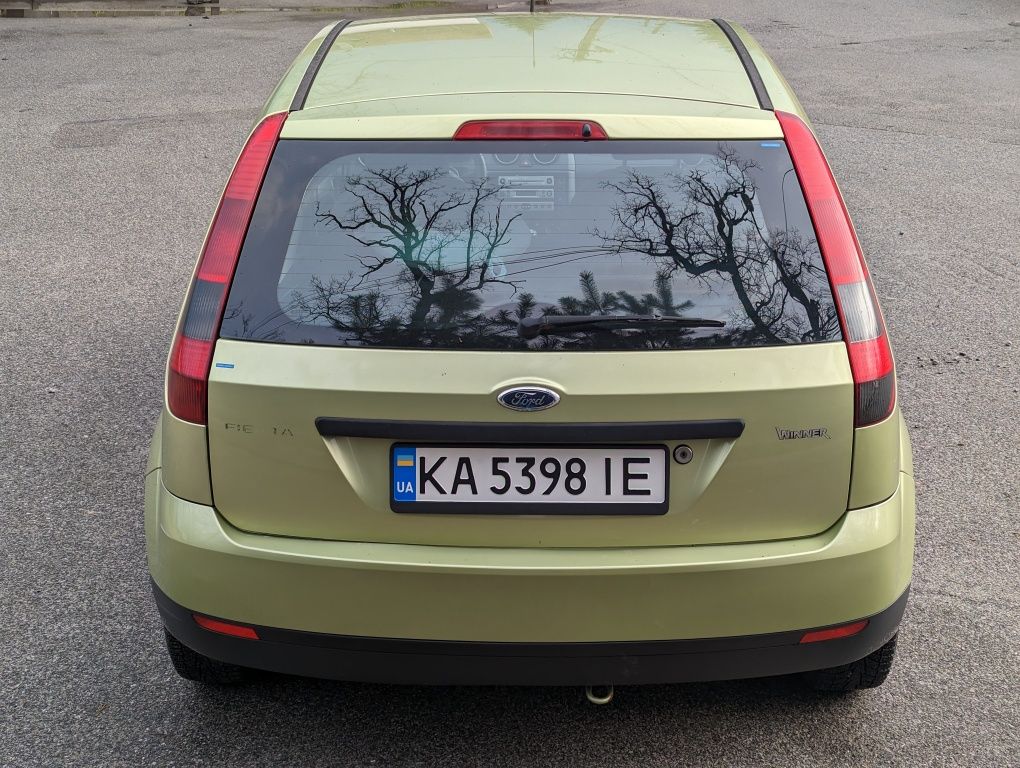 Продам Ford fiesta 1.3 бензин 2005 рік