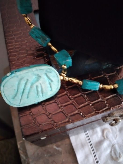 Colar com escaravelhos Egípcios