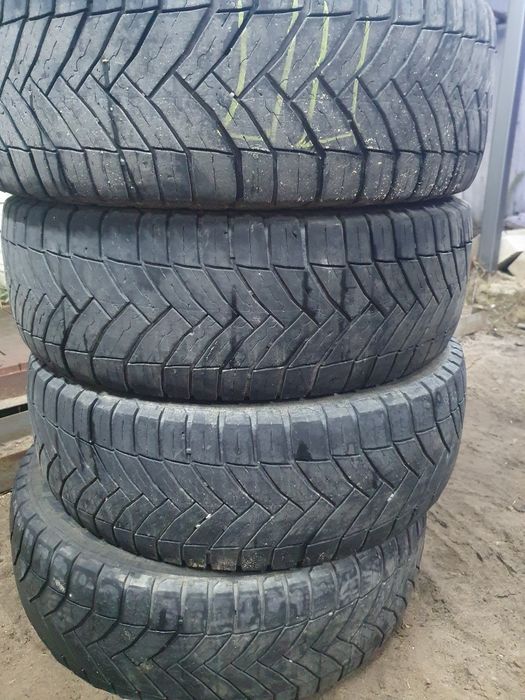 Шини б/у R16C (215/65)