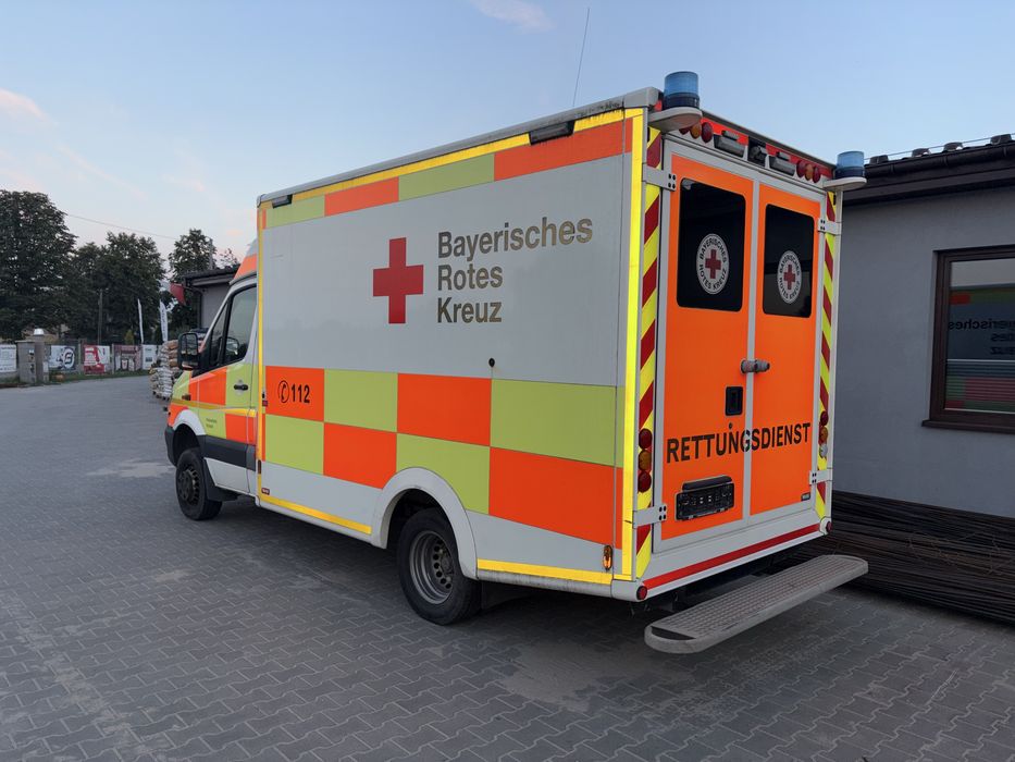 Mercedes - Benz. Sprinter 519 CDI. 4x4. Kamper. Karetka. Ambulans.