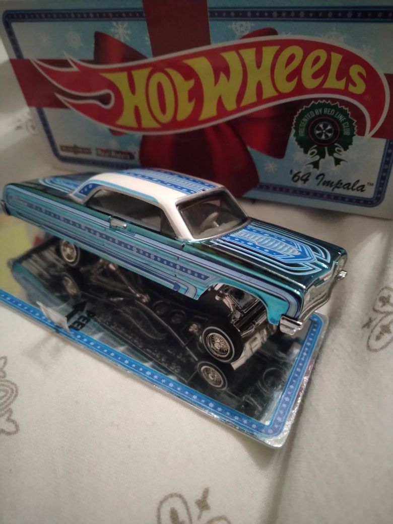 Hot Wheels '64 Chevrolet Impala RLC 10695/30000 Christmas Edition