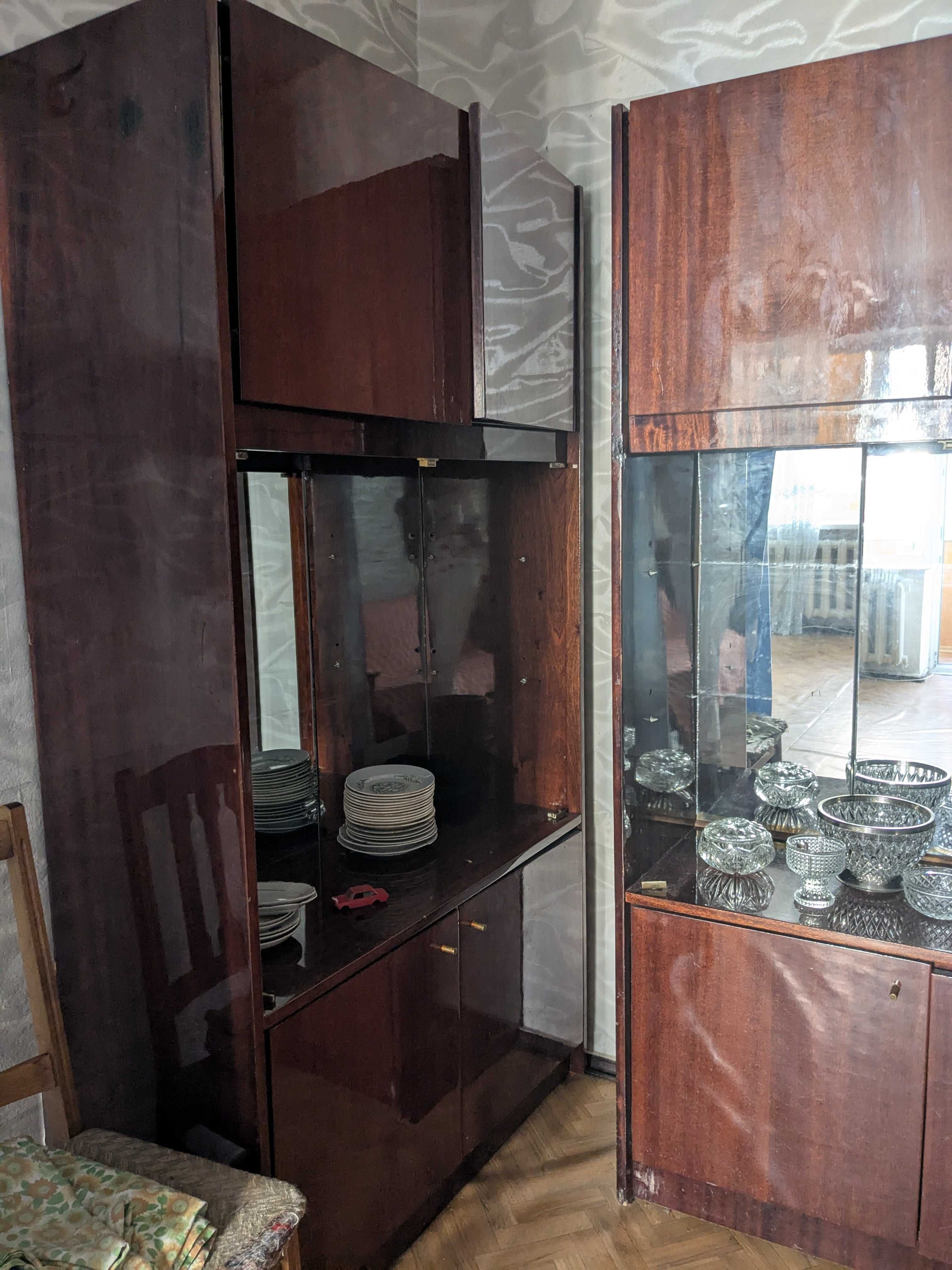 Віддам безкоштовно меблі (самовивіз).