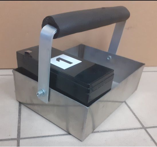 Skrzyneczka (pojemnik) na 3szt. akumulatorów z blachy kwasowej