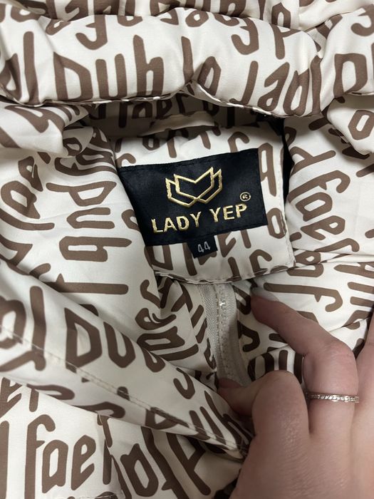 Жіноча куртка осіння/весняна