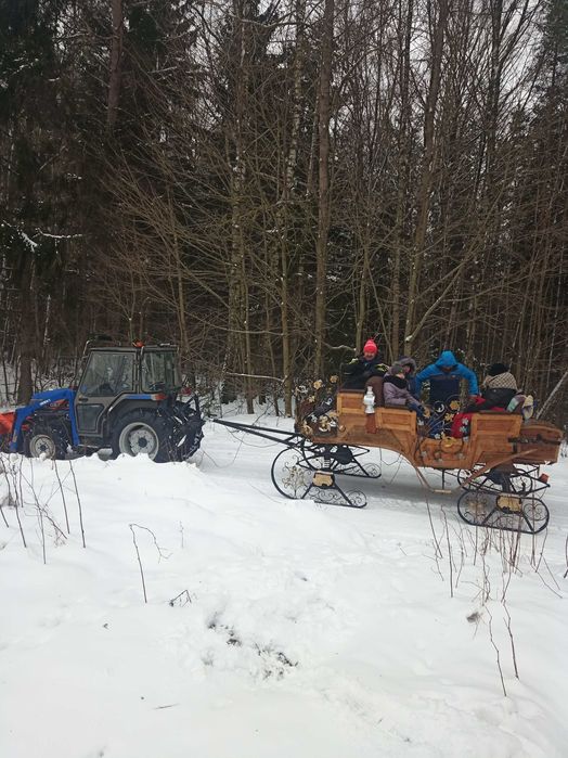 BLISKO PKP Turystom, Budowlacom   DUZA SALA