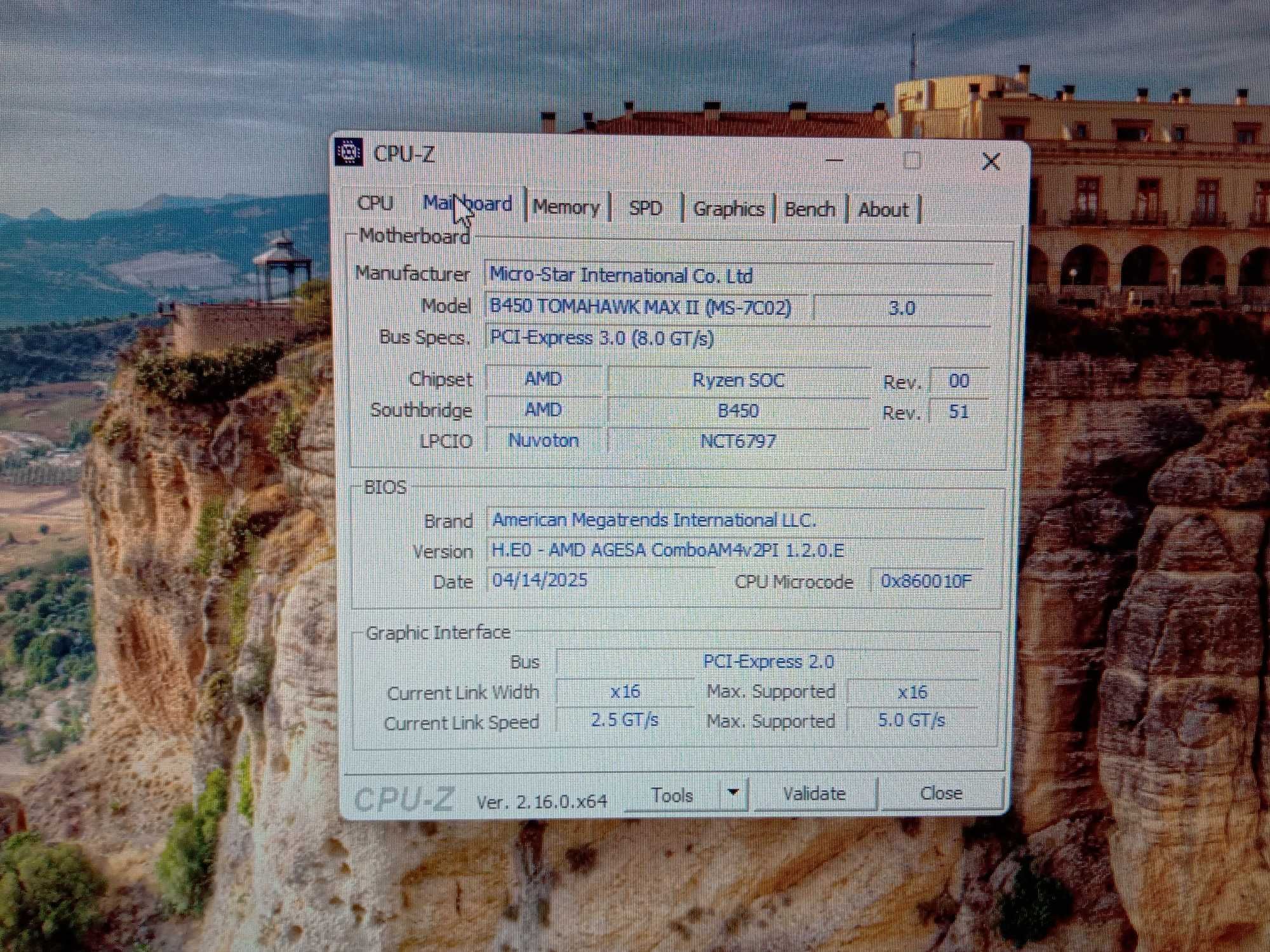 Komputer na AMD Ryzen 5 4500, RAM 16GB, NVIDIA GTX 550 Ti z monitorem