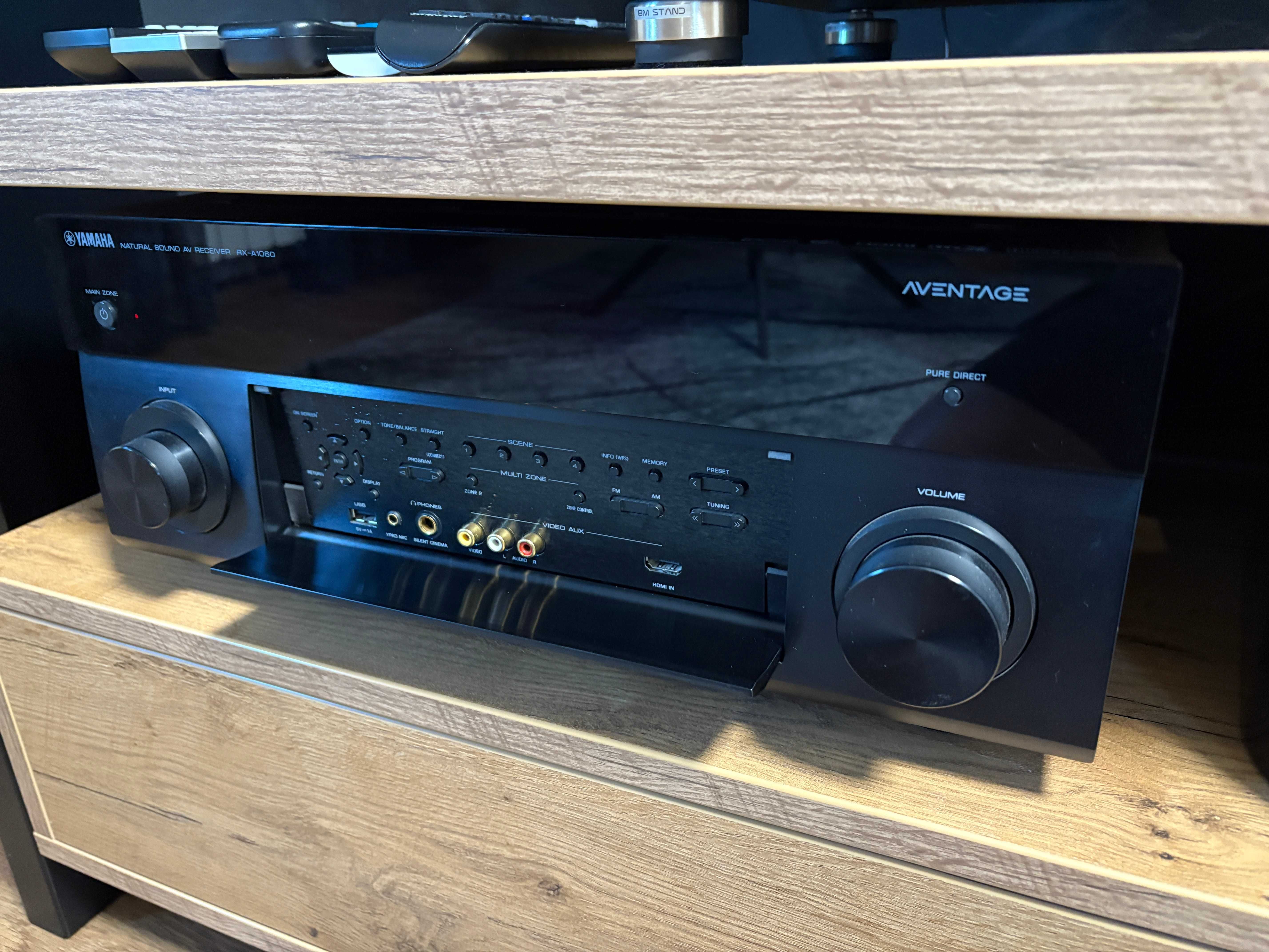 Amplituner YAMAHA RX-A 1060