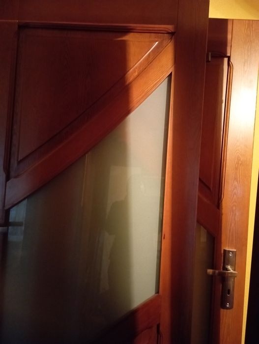 Drzwi drewniane z ościeżnicą