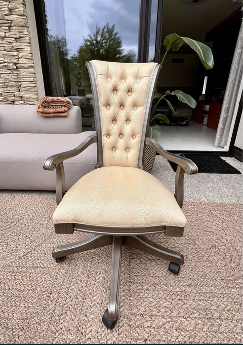 Biórko sofa i krzesło obrotowe włoskie meble