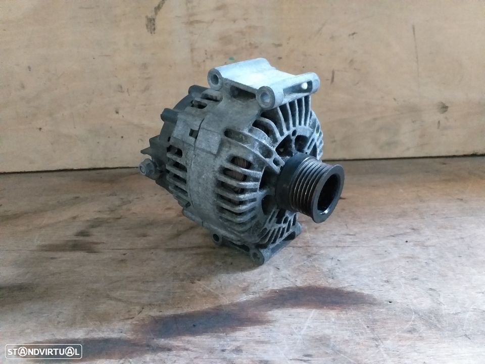 Mercedes c250 cdi / w204 -  /  - alternador - a01