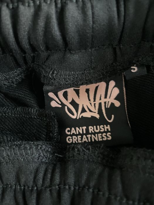 T-shirt e calções Syna World “Cant Rush Greatness”