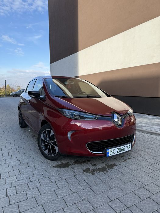 Оренда авто renault zoe